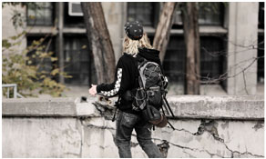 身份认证的轰炸电话在线使用